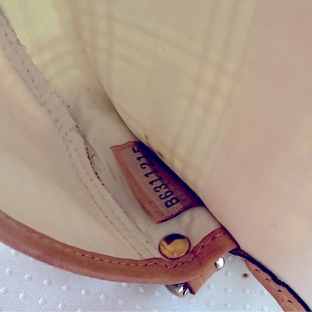 Vintage Dooney & Bourke ant picnic Leather-Trim Wristlet with duck charm - Picture 10 of 10